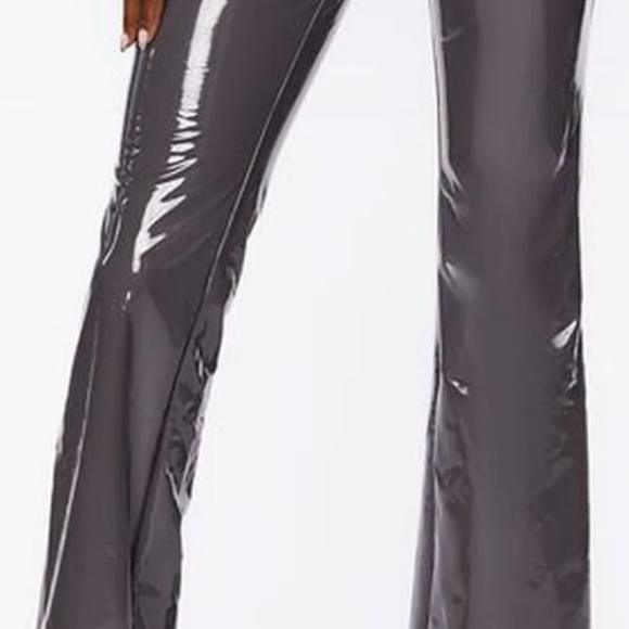 Forever 21 Gray Grey Faux Patent Leather Flare Pants XL - Picture 2 of 4